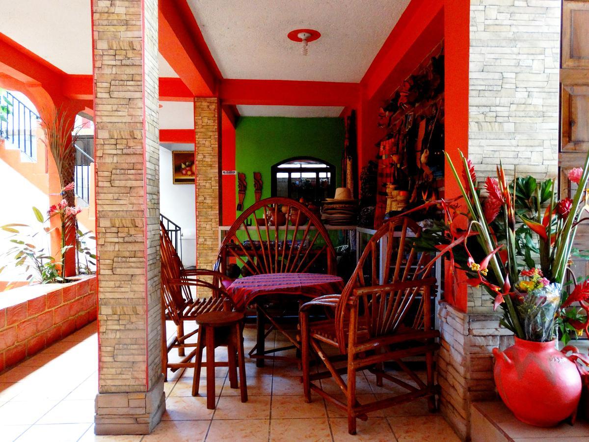 Hotel & Hostal Yaxkin Copan Exterior photo